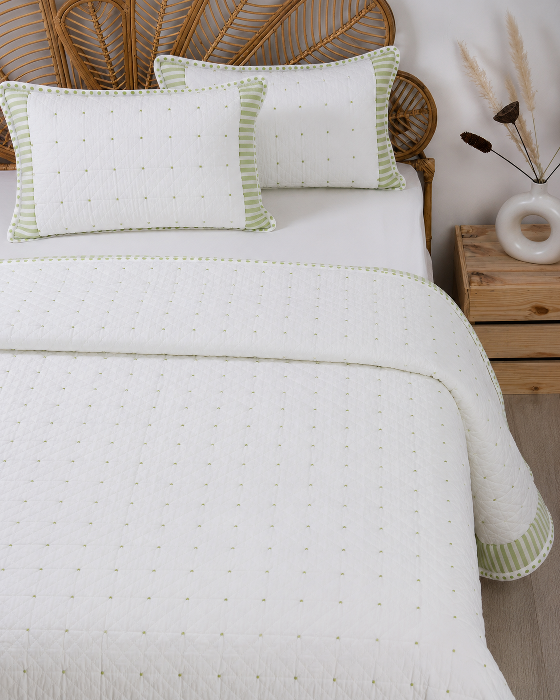 Adults Kantha Quilts Green Border Quilt