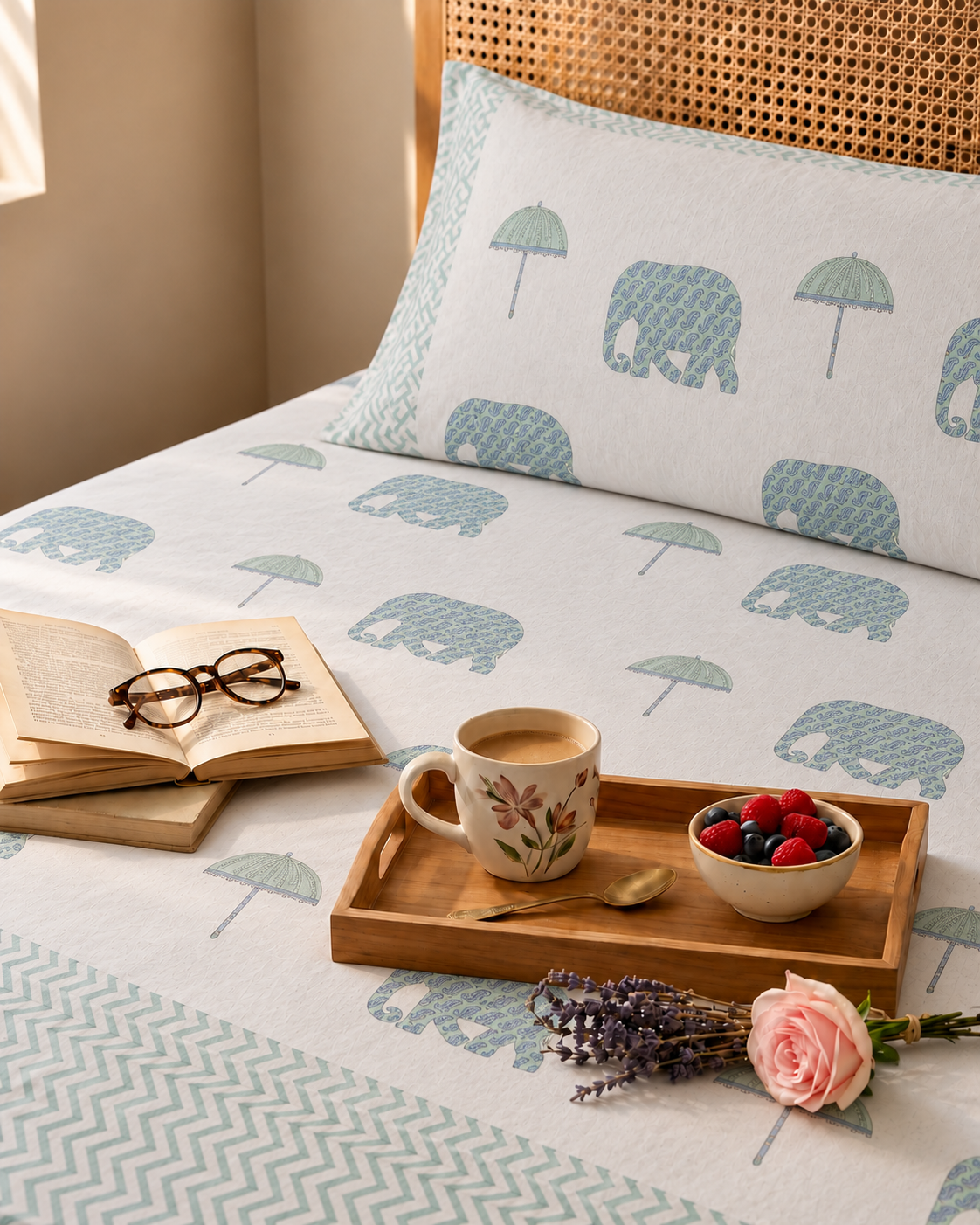 White Tusker Cotton Super King Bedsheet Set