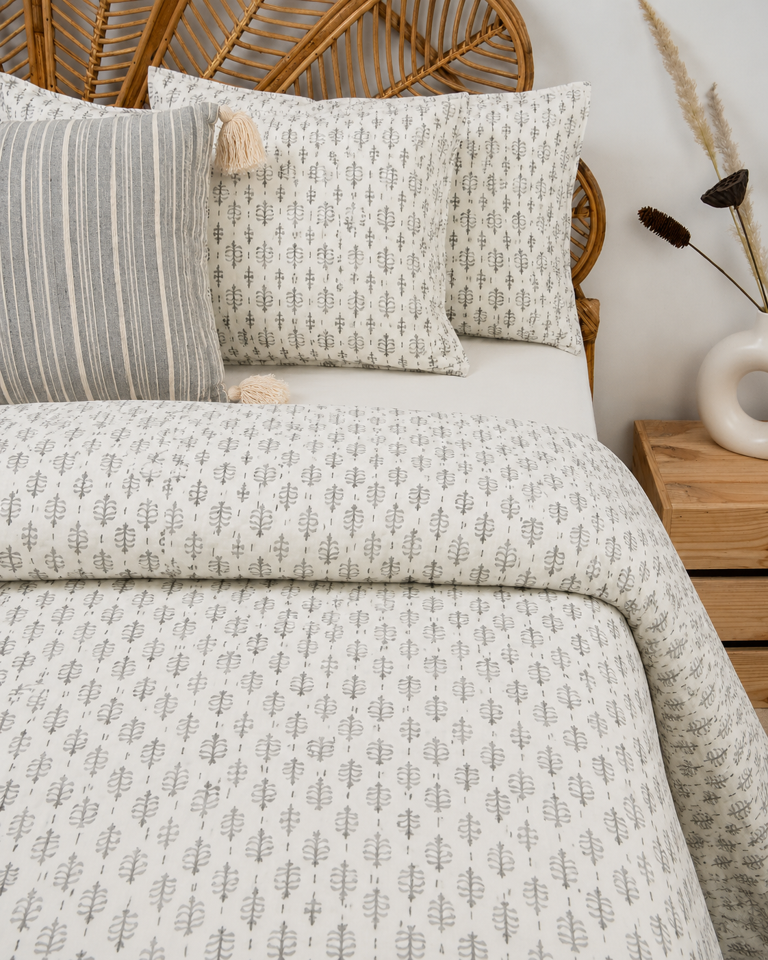 Premium Grey Booty Print Kantha Winter Blanket