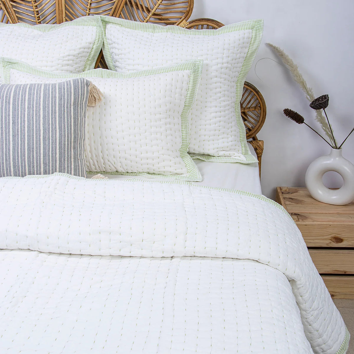Handmade Pure cotton Green Border Kantha Quilt Perfect Warmth for Winter